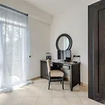 Hotiday Collection - Porto Azzurro 4* 카폴리베리
