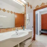 Hotiday Collection - Porto Azzurro 4* 카폴리베리