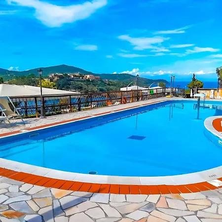 Hotiday Collection - Porto Azzurro 4*
