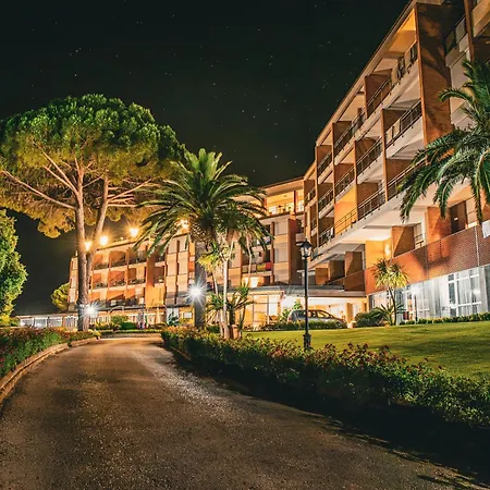 Hotiday Collection - Porto Azzurro カポリーヴェリ