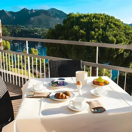 Hotiday Collection - Porto Azzurro 4* 카폴리베리