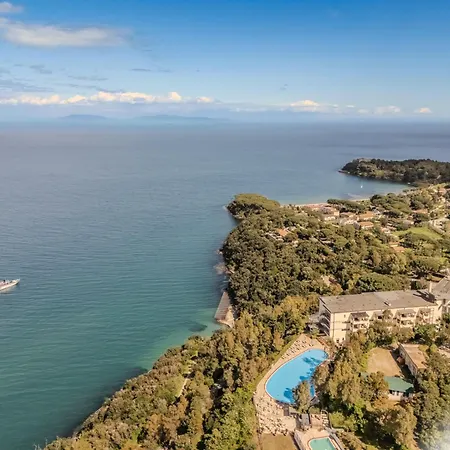 Hotiday Collection - Porto Azzurro 호텔