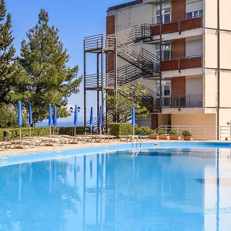 Hotiday Collection - Porto Azzurro Ξενοδοχείο 4*