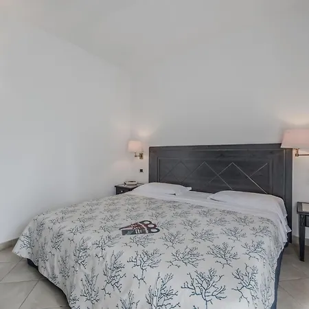 Hotiday Collection - Porto Azzurro 4*
