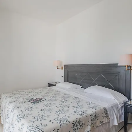 Hotiday Collection - Porto Azzurro Ξενοδοχείο 4*