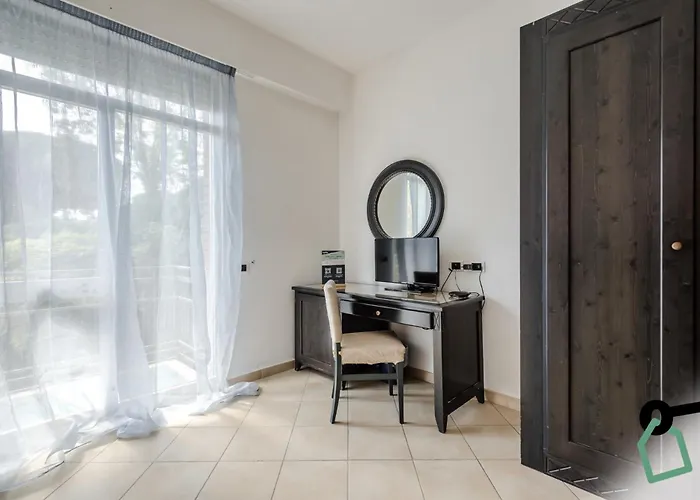 Hotiday Collection - Porto Azzurro 4* Capoliveri (Isola d'Elba)