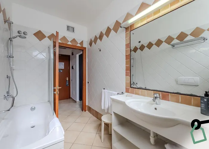 Hotiday Collection - Porto Azzurro 4*