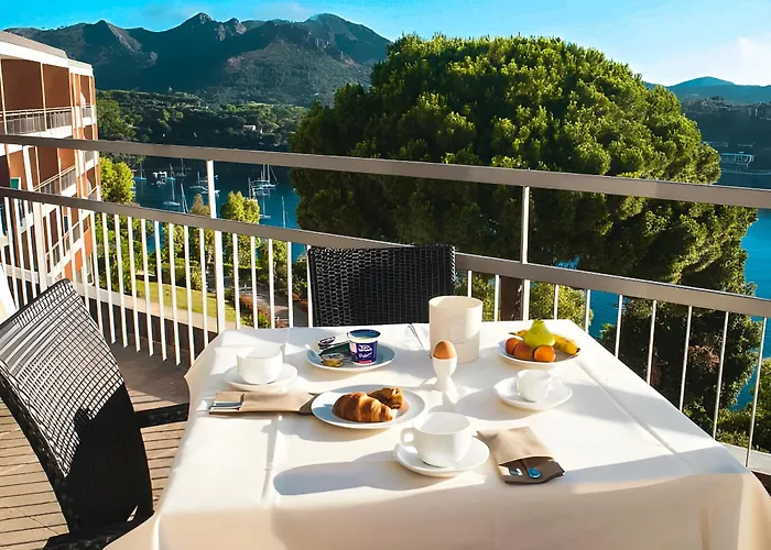 Hotiday Collection - Porto Azzurro 4* Capoliveri (Isola d'Elba)