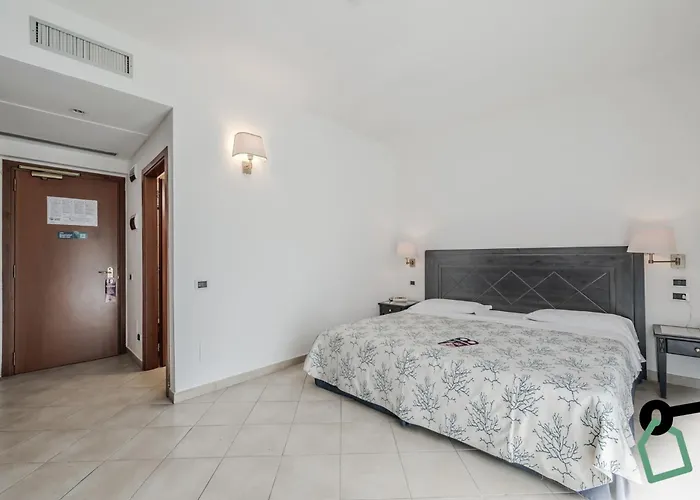 Hotiday Collection - Porto Azzurro 4* Capoliveri